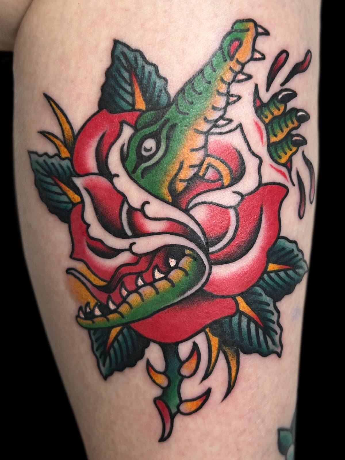 バラのアメリカントラディショナルタトゥー